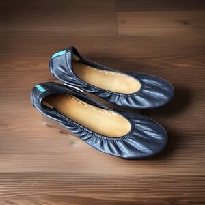 Tieks Matte Black Leather Ballet Flats 8 Minimalist Capsule Wardrobe Comfort EUC